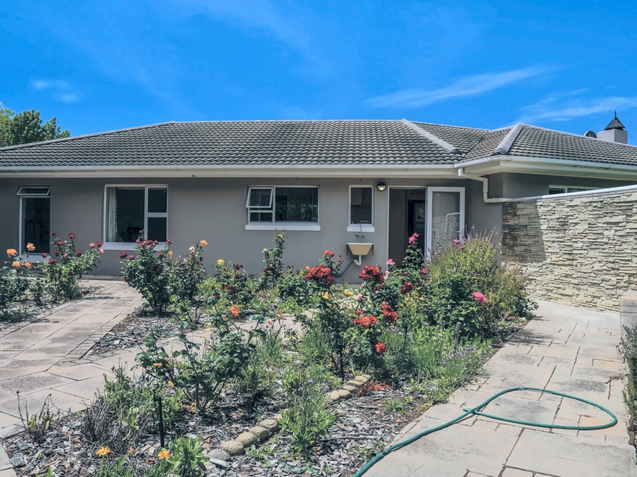 3 Bedroom Property for Sale in Helderrand Western Cape